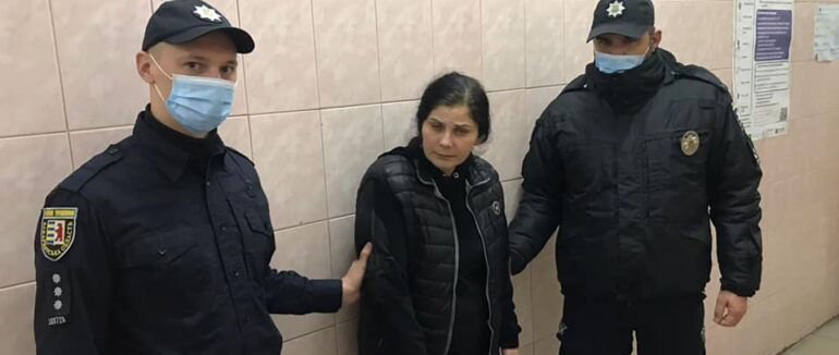 На Закарпатті затримали групи серійних крадійок, які представлялися соцпрацівниками