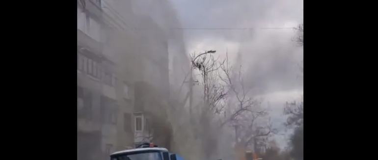 В Ужгороді вирвався гейзер заввишки з поверхівку