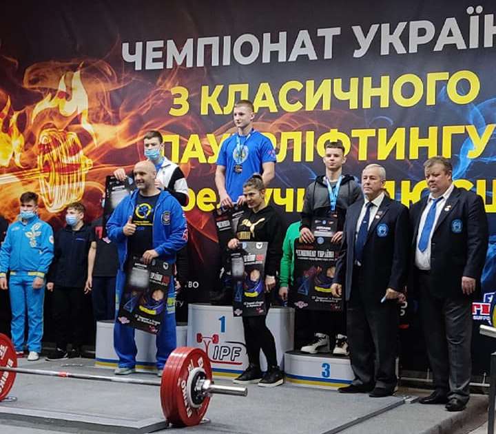 Мукачівські спортсмени стали призерами чемпіонату України з пауерліфтингу