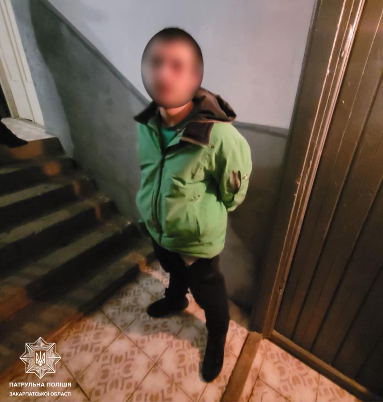 В Мукачеві патрульні затримали чоловіка з наркотиками