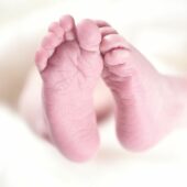 Шокуючі пологи: 11-річна закарпатка з Берегівщині народила сина