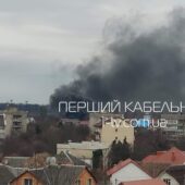 Чорний дим над Мукачевом: що сталося на вул. Тімірязєва (ФОТО, ВІДЕО)