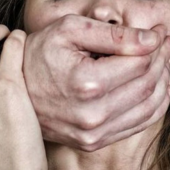 На Закарпатті група хлопців згвалтували дівчинку – ЗМІ