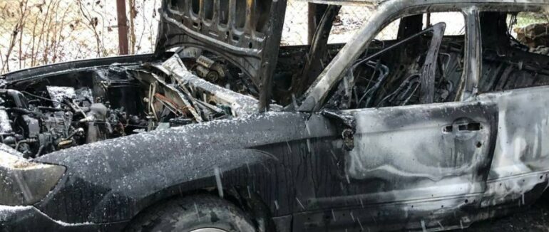СБУ затримала підозрюваного у підпалі автівки журналіста в Ужгороді