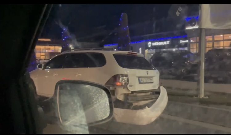 3 машини одразу: у Мукачеві сталася аварія