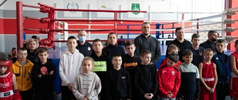 «Кубок на призи Діда Мороза»: в Ужгороді відбувся турнір по боксу