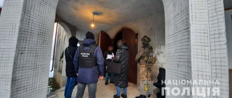 Перевезення нелегальних мігрантів: на Тячівщині викрили організаторів