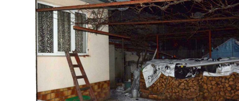 На Закарпатті затримали чоловіків, які пограбували будинок та вбили одиноку бабусю: всі подробиці