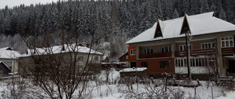 Неймовірно гарні фото засніженої Тячівщини