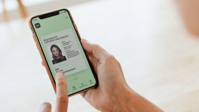 Від сьогодні карантин став жорсткішим для невакцинованих закарпатців