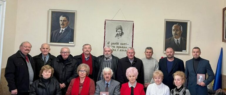 З нагоди сто-річчя: закарпатська “Просвіта” презентувала книгу споминів Осипа Данка