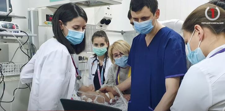 Санавіація в дії: новонародженого з Ужгорода гелікоптером транспортували до Львова (ВІДЕО)