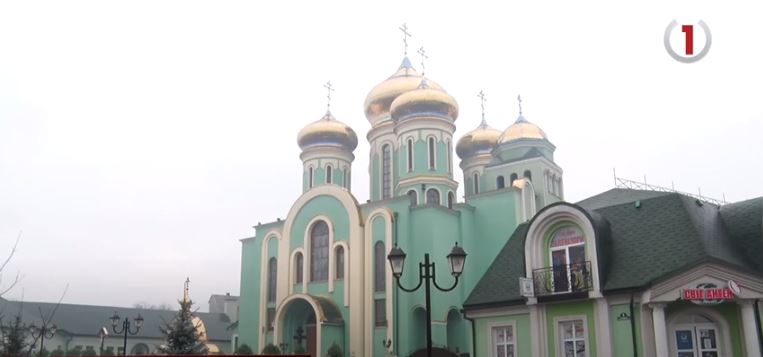 Святкове богослужіння: у Кирило-Мефодіївський собор приїхав Блаженнійший Онуфрій (ФОТО, ВІДЕО)