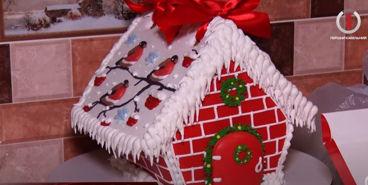 Пряник «Дубівська ОТГ»: крафтові вироби створює майстриня на Тячівщині (ФОТО, ВІДЕО)