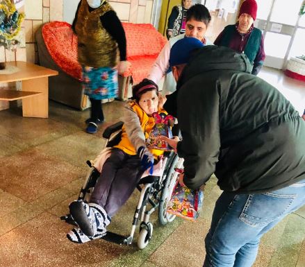 У Виноградові депутати від “ОП-ЗЖ” відвідали геріатричний пансіонат та привітали мешканців зі святами