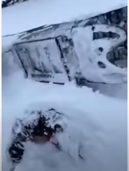 Момент віднайдення замерзлого тіла: ексклюзивне відео з місця пошуків на полонині Руна