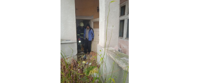 Пожежа на Свалявщині: чоловіка врятували з вогню