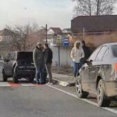 Чергова аварія на Мукачівщині: автівки зіткнулися поблизу автобусної зупинки