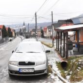 У сусідній країні Закарпаття на вулиці чоловік стріляв у перехожих