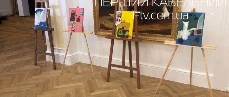 Допомогти онкохворим дітям: благодійний аукціон в угорському домі ім. Мігая Мункачі