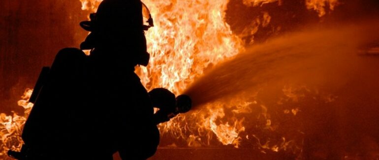 Нічна пожежа в Рахівському районі забрала життя жінки