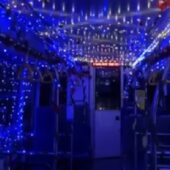 Громадський транспорт в Ужгороді готовий до свят: в автобусах звучать колядки, один – світиться