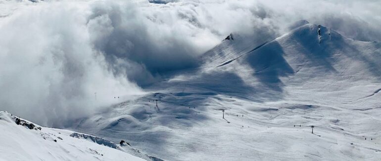 Попередження від синоптиків: погодні умови на Закарпатті можуть ускладнити роботу гірськолижних курортів