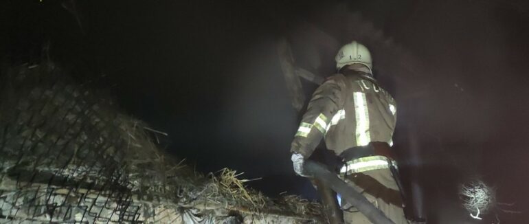 Рятувальникам вдалося ліквідувати пожежу на Закарпатті