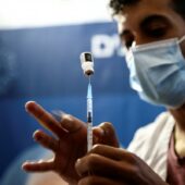 Moderna проводить клінічні випробування мРНК-вакцини від ВІЛ