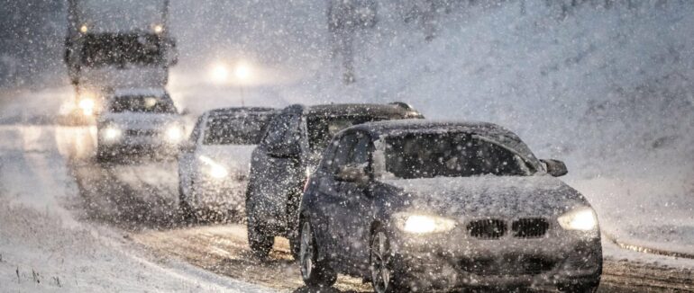 На Закарпаття йдуть сильні снігопади з морозами
