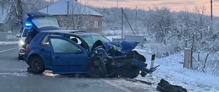 Ранкова серйозна ДТП в Берегівському районі: одна з автівок перекинулася в кювет