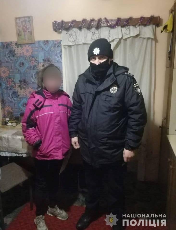 Неповнолітня дівчина не повернулася додому: поліцейські в Перечині розшукали зниклу дитину