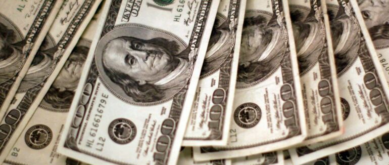 Курс долара в Україні підніметься вище психологічної позначки – аналітик