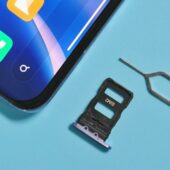 Продавець в Ужгороді протягом кількох місяців крав з супермаркету смартфони