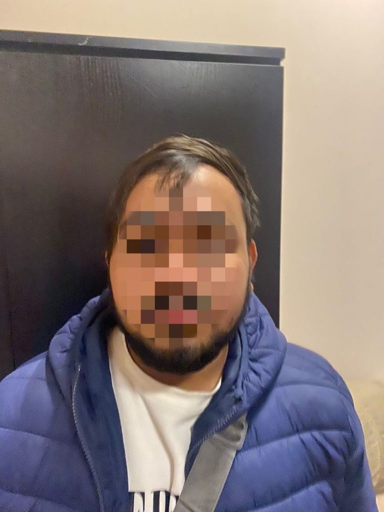 На закарпатському кордоні затримали псевдоанглійця