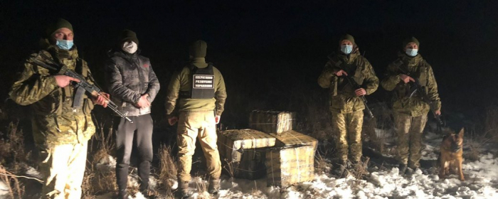 Майже чотири тисячі пачок сигарет вилучили на закарпатському кордоні