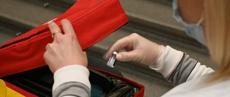 Майже 80 закарпатців отримали бустерну дозу від COVID-19