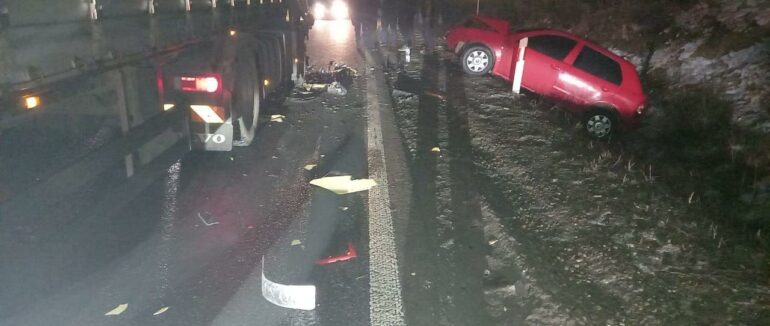 Вночі на Мукачівщині трапилася автопригода: двоє людей постраждало