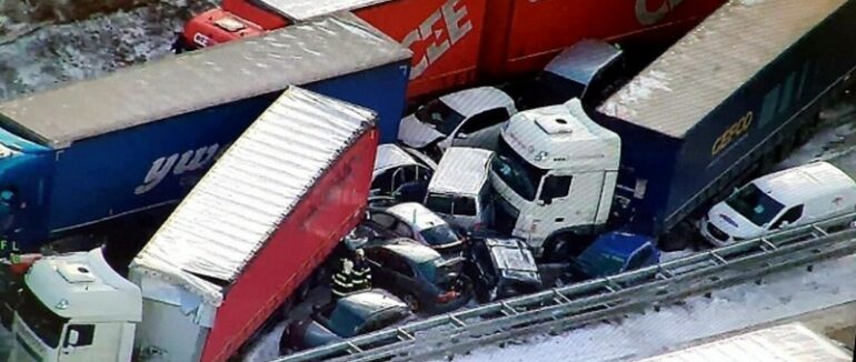 Масштабна ДТП у Чехії: зіштовхнулися майже 40 автомобілів