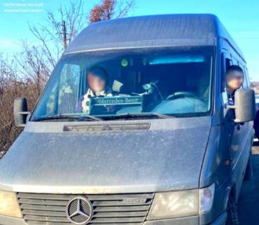 В Ужгороді чоловік пропонував хабар поліцейським