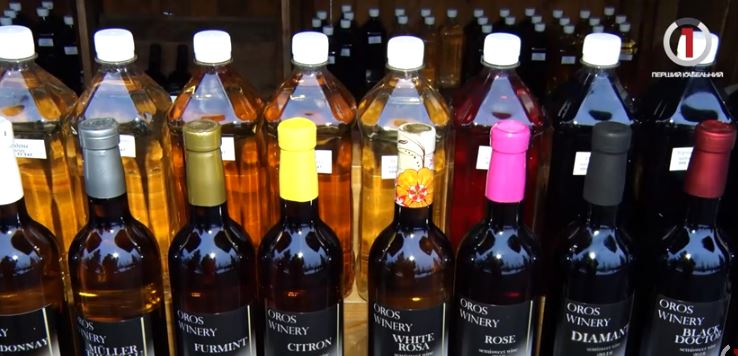 Фестиваль “Червене вино” 2022 зібрав сотні містян та туристів (ФОТО, ВІДЕО)