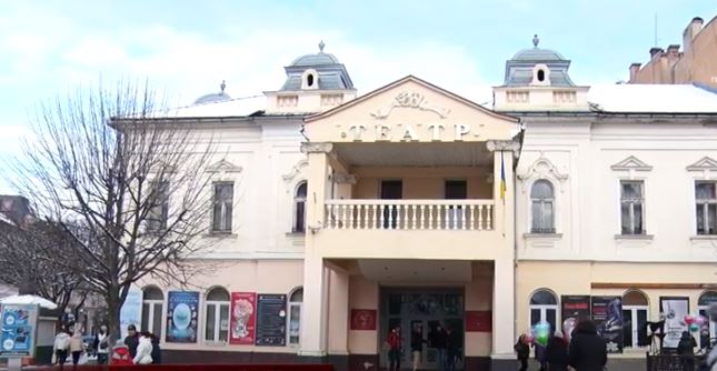 Зимовий репертуар: Мукачівський драматичний театр запрошує на вистави (ВІДЕО)