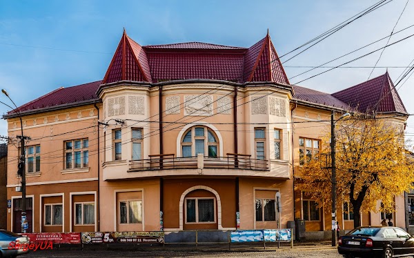 У Мукачеві зросла плата у початкових мистецьких школах громади