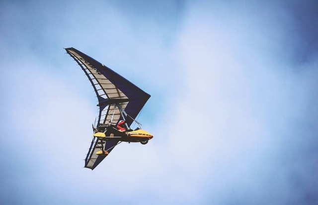 Політ на мотодельтаплані закінчився трагедією для закарпатця: його госпіталізували до реанімації