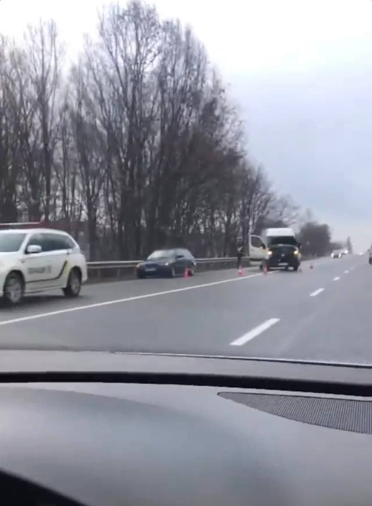 На Мукачівщині трапилася ДТП: дорогу не поділили два автомобілі