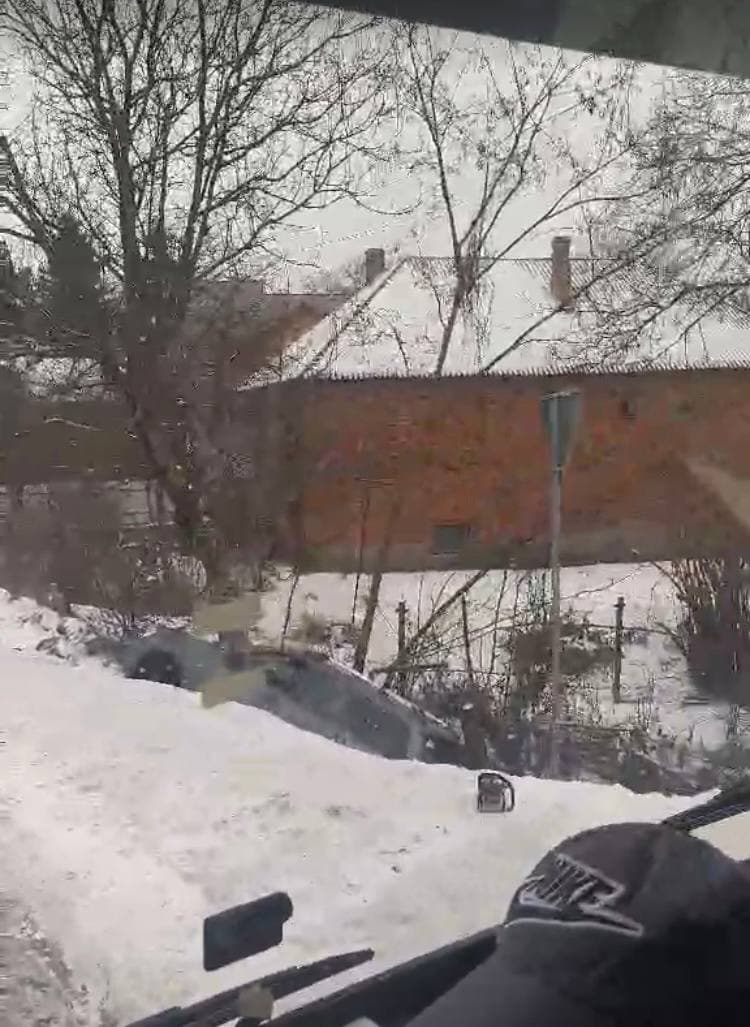 В Хустському районі трапилася ДТП: одна автівка опинилася у кюветі