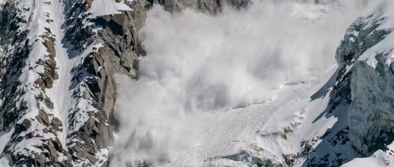 У Карпатах оголошено лавинонебезпеку