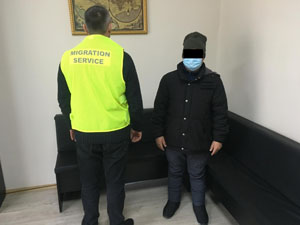 На Ужгородщині виявили незаконного мігранта