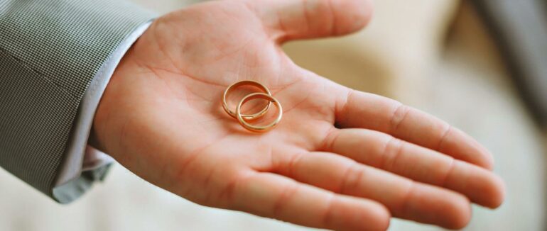 Розлютилася і помстилася: в Новій Зеландії жінка виставила на аукціон свого чоловіка