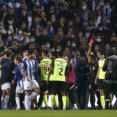 П’ять вилучень і масова бійка: у Португалії матч двох грандів завершився скандалом